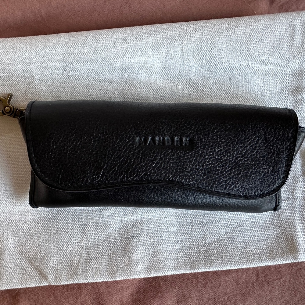 Mandrn Sunglasses Case - Black Leather